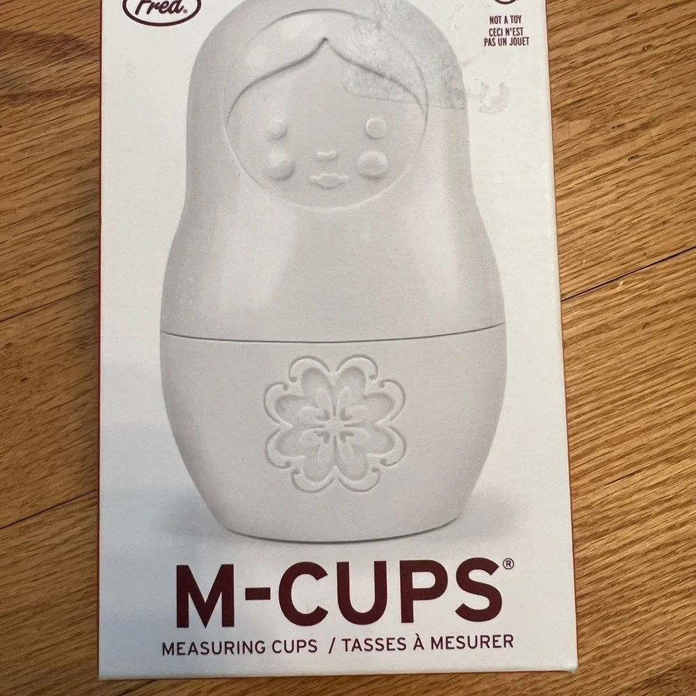 Fred measuring cup set dolls nesting new